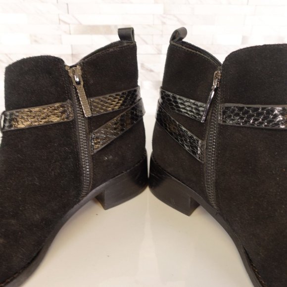 Donald J Pliner Boots‎ Womens 8 M Black Ankle Booties Buckle Strap Side Zip Soft - Picture 4 of 12